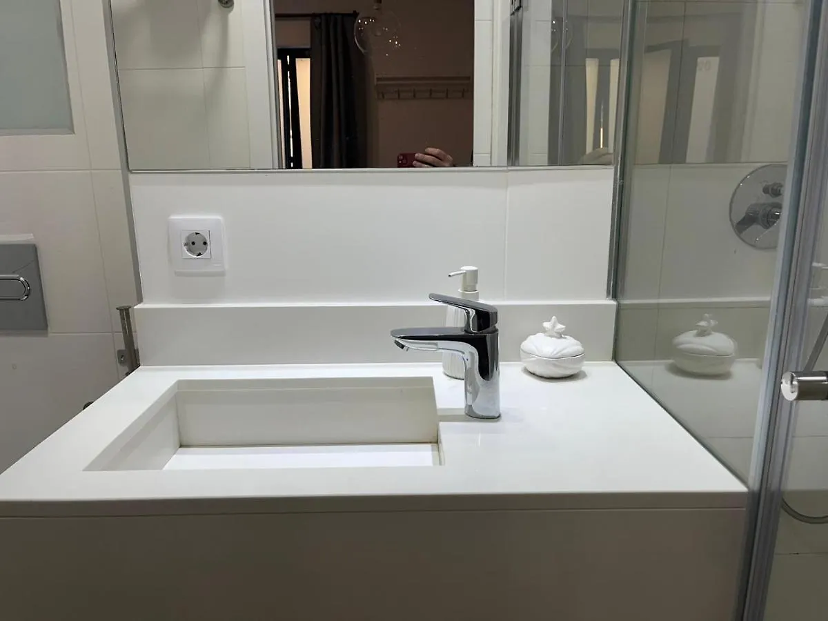 Deluxe Artemisa Sevilla